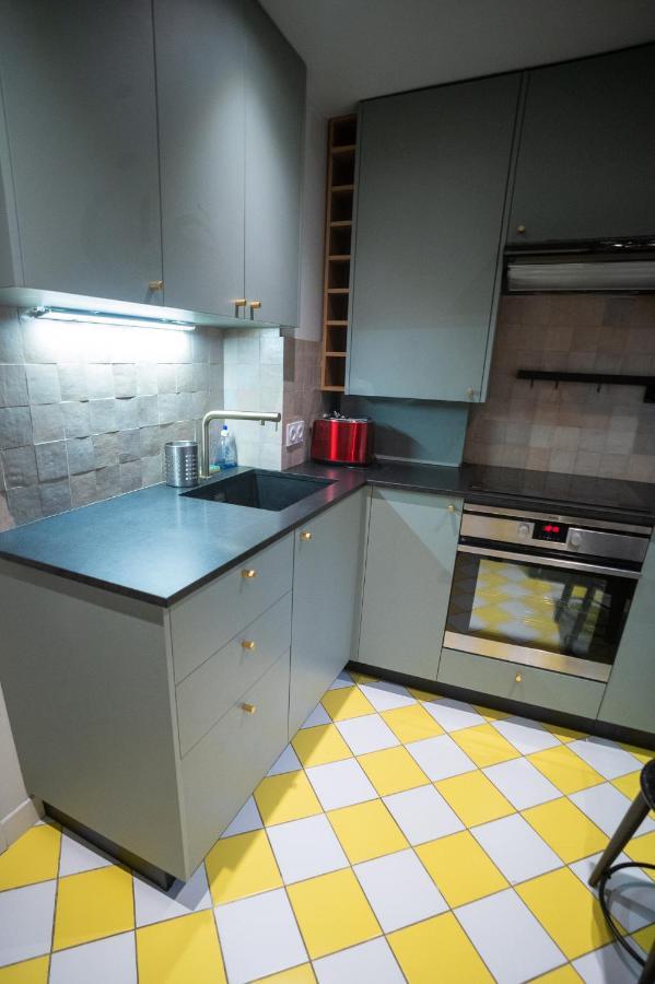 Stuart Apartment Динард Екстериор снимка